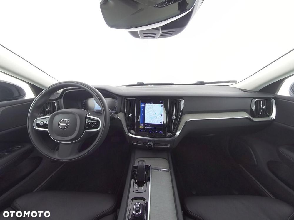 Volvo V60 Cross Country B4 D AWD Geartronic Pro - 11