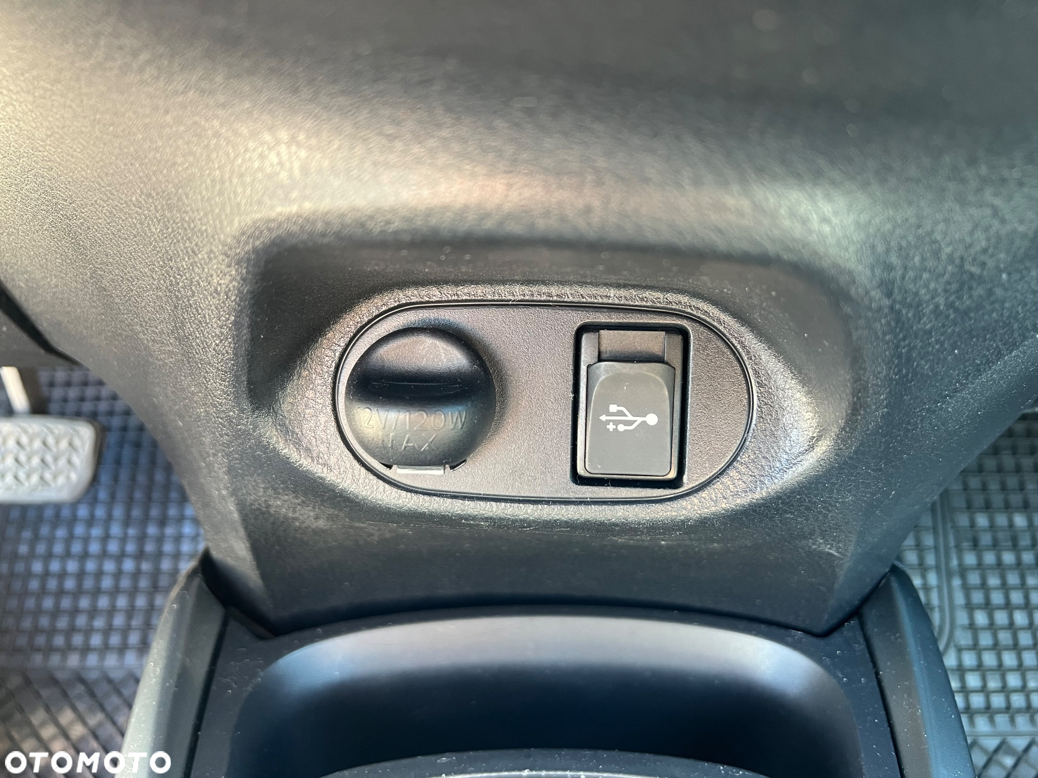Toyota Yaris Hybrid 100 Selection Passion - 18