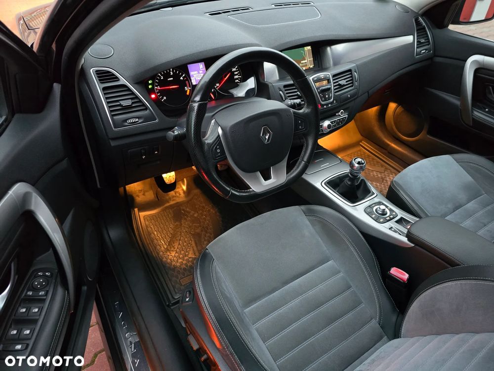 Renault Laguna 2.0 dCi FAP Initiale - 15