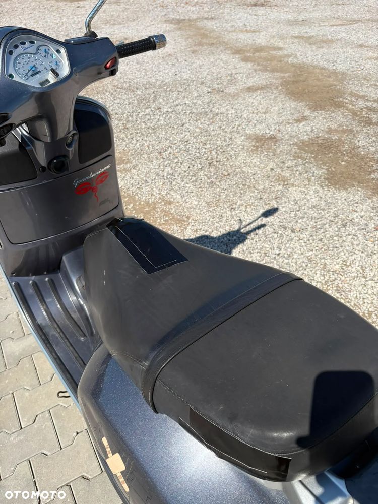 Piaggio Vespa - 16