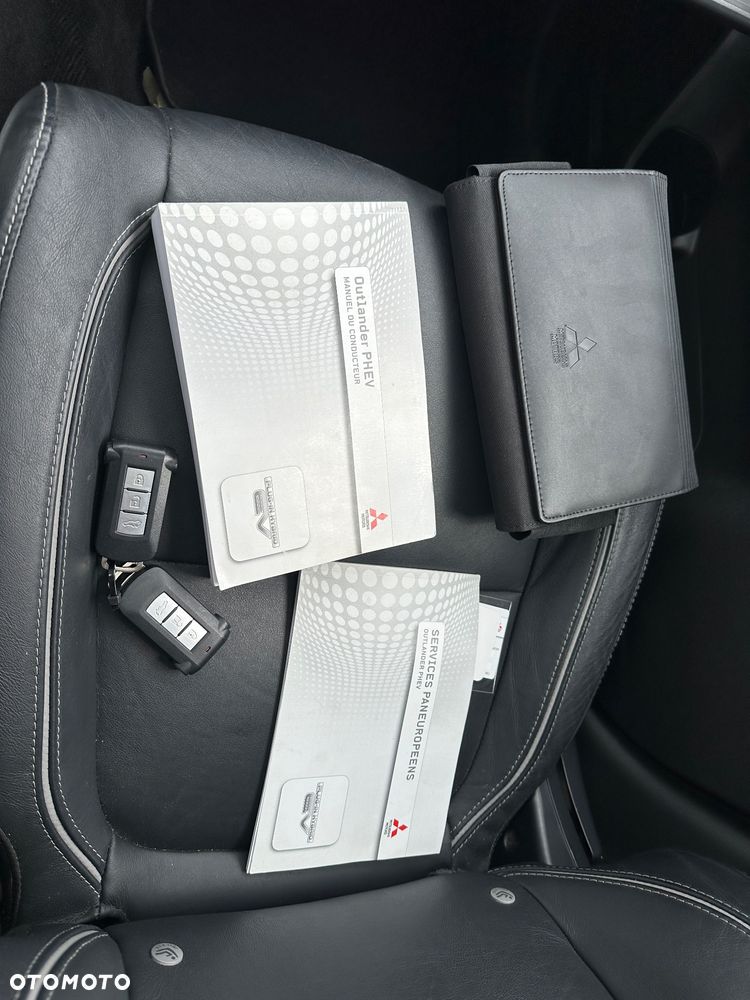 Mitsubishi Outlander Intense + - 39