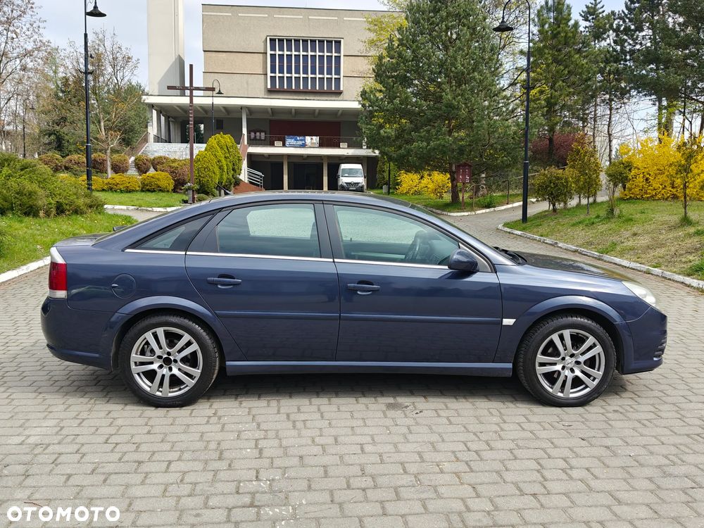 Opel Vectra 1.9 CDTI DPF Cosmo - 3