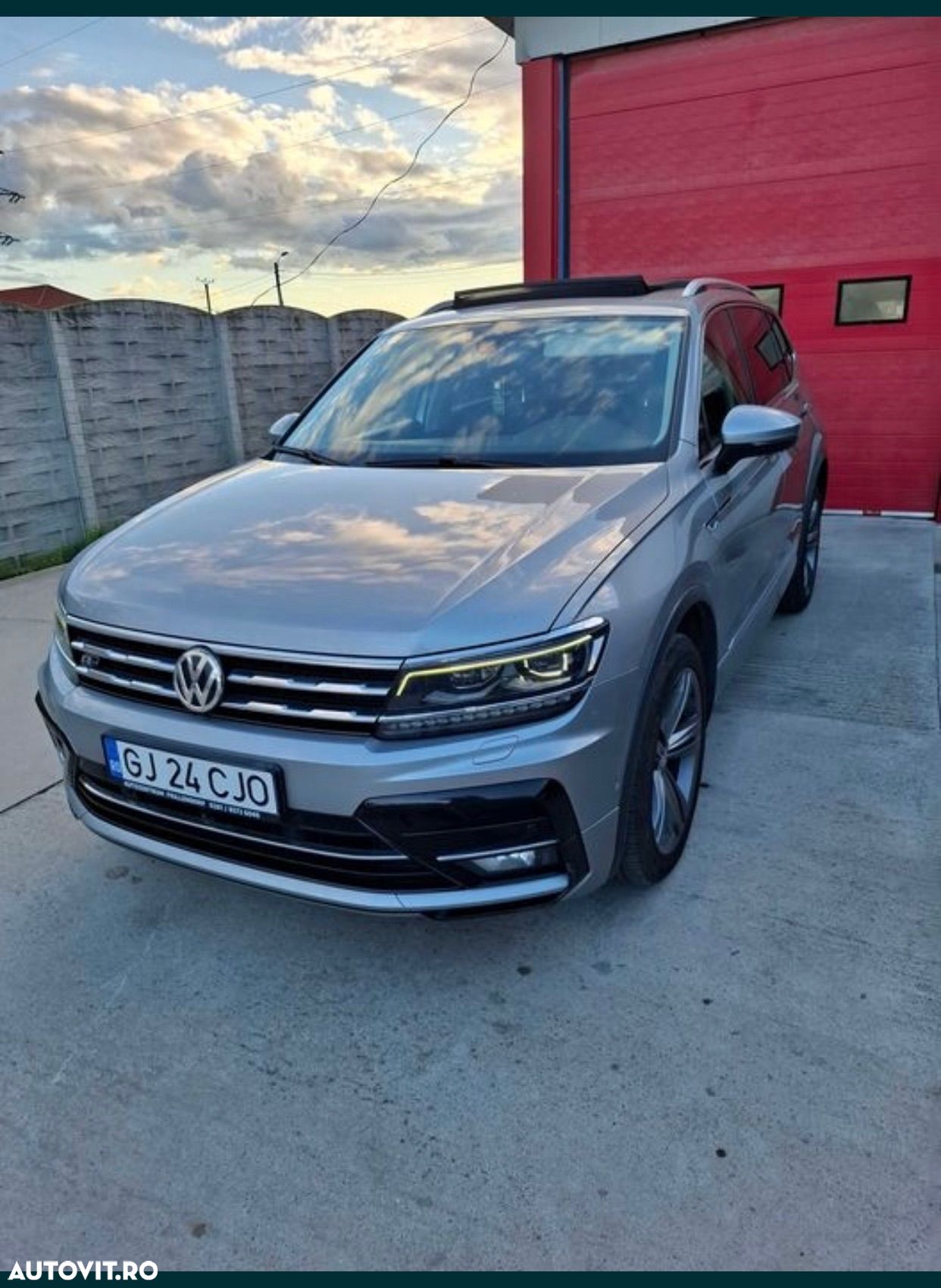 Volkswagen Tiguan Allspace 2.0 TDI DSG R-Line - 1