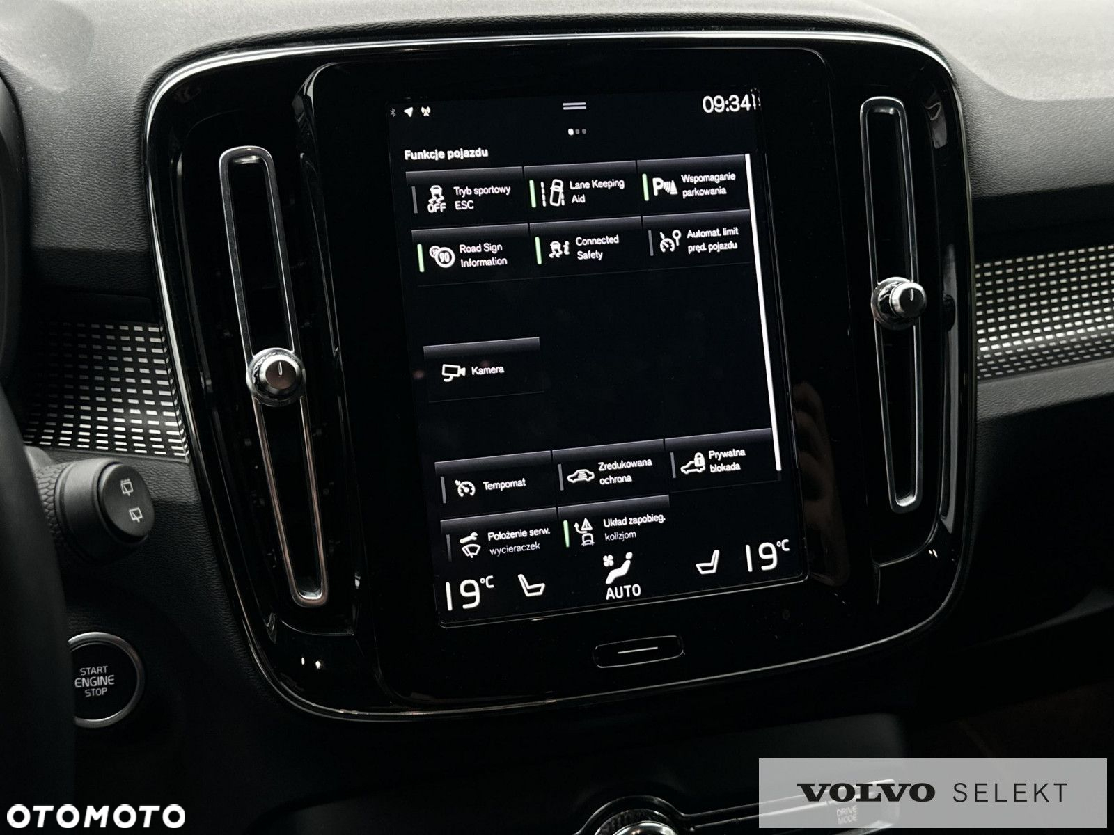 Volvo XC 40 - 25