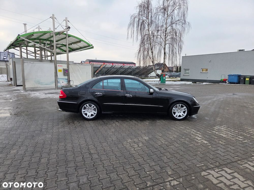 Mercedes-Benz Klasa E 500 4Matic Automatik Avantgarde - 34