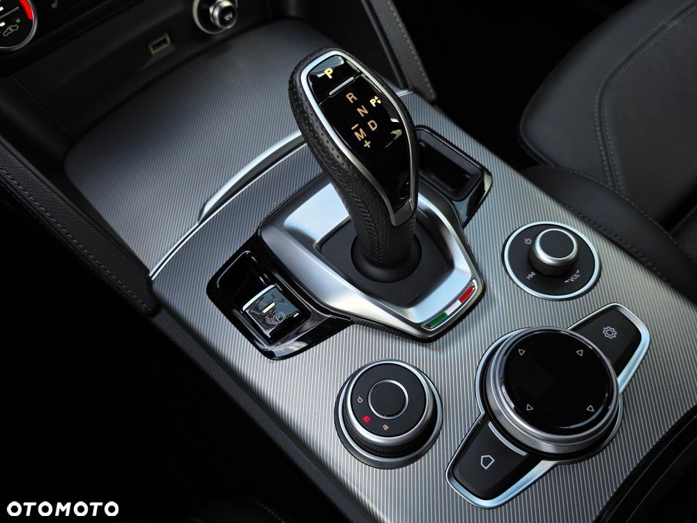 Alfa Romeo Stelvio 2.2 JTDM Veloce Q4 - 29