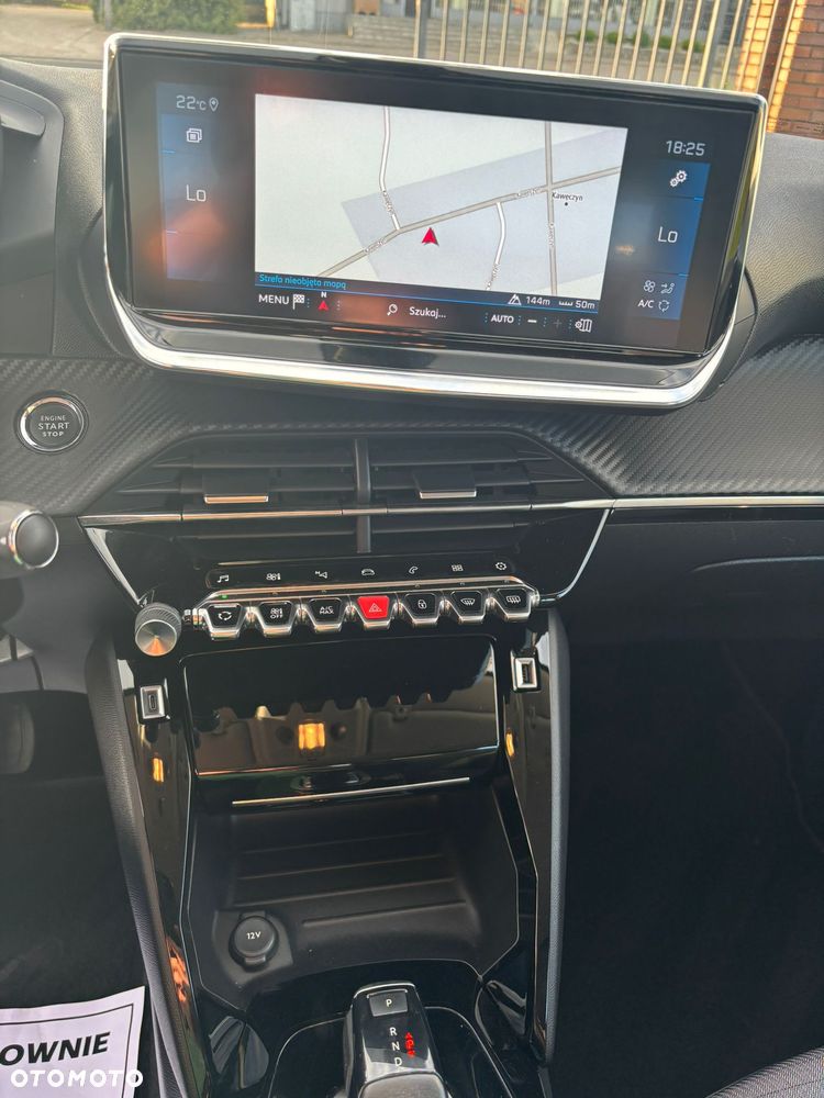 Peugeot 208 - 19