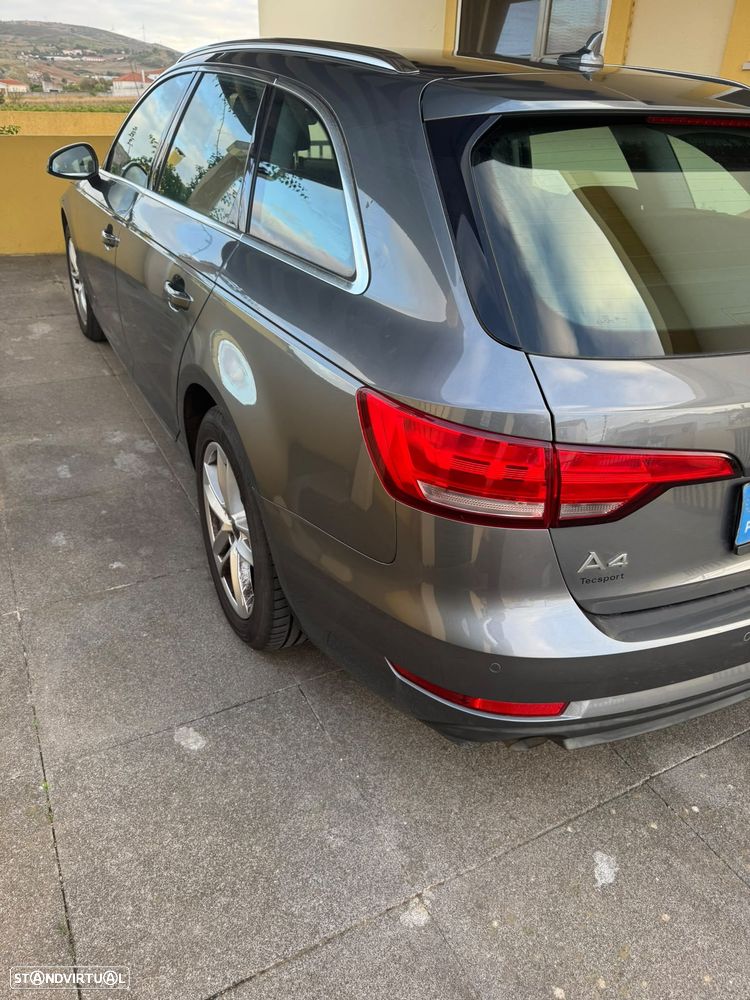 Audi A4 Avant 2.0 TDi Design S tronic - 11