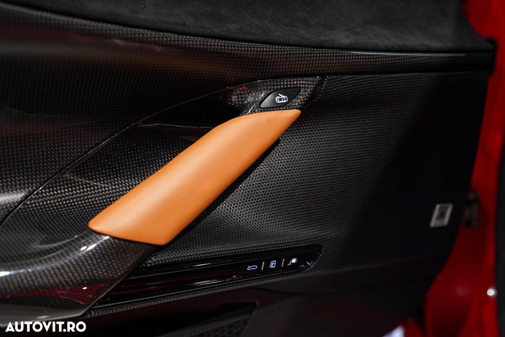 Ferrari SF90 Stradale - 15