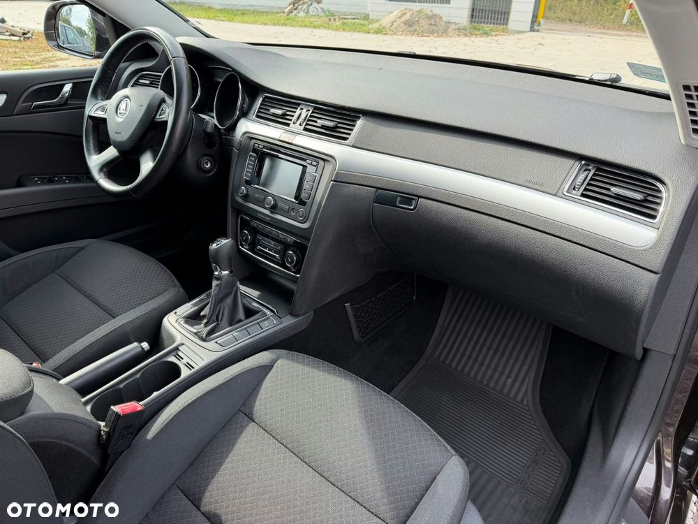Skoda Superb 2014 photo 3