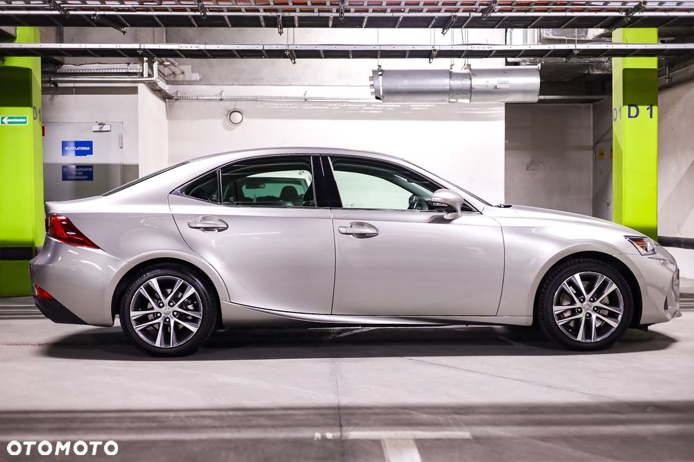 Lexus IS 200t / 300 Elegance - 18