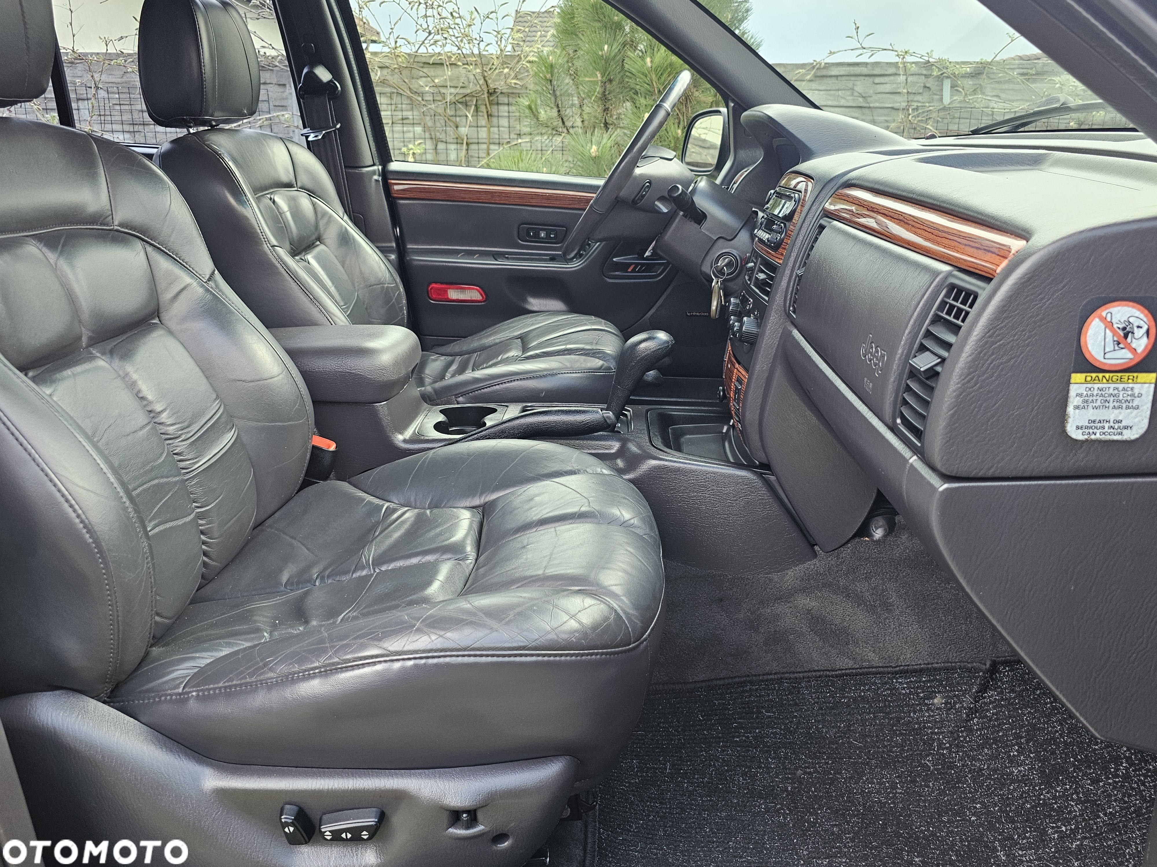 Jeep Grand Cherokee 4.7 Limited - 21
