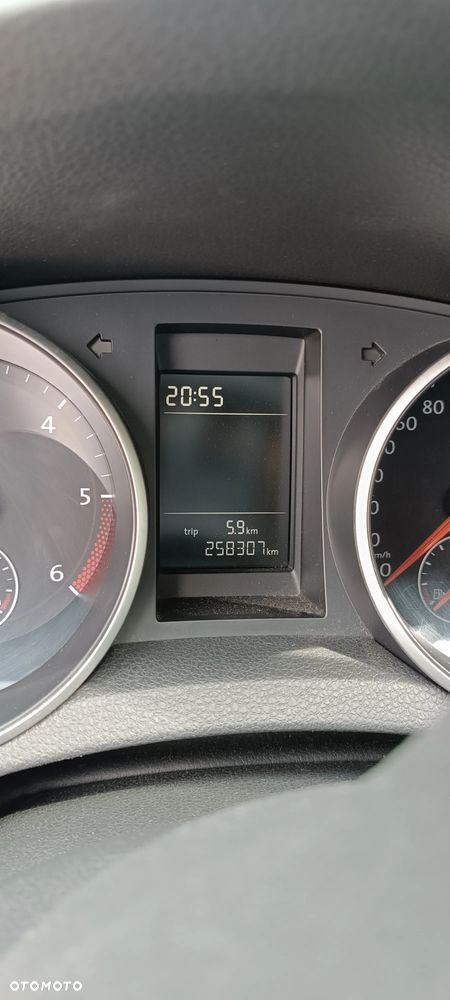 Volkswagen Golf 1.6 TDI DPF move - 10
