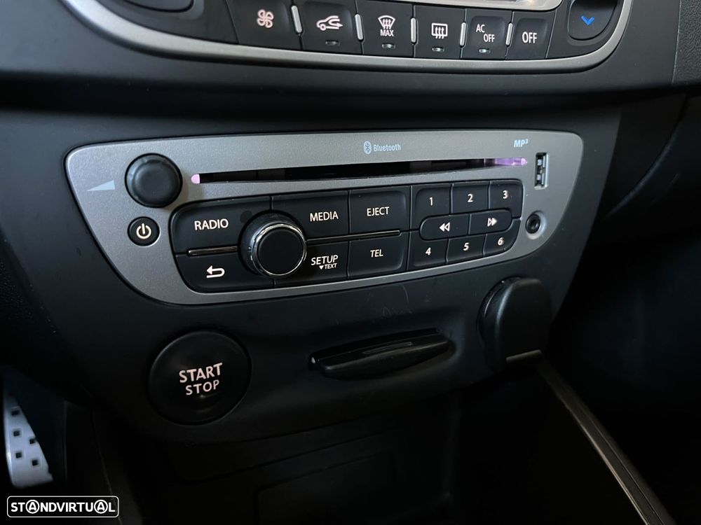 Renault Mégane Sport Tourer 1.5 dCi GT Line SS - 19