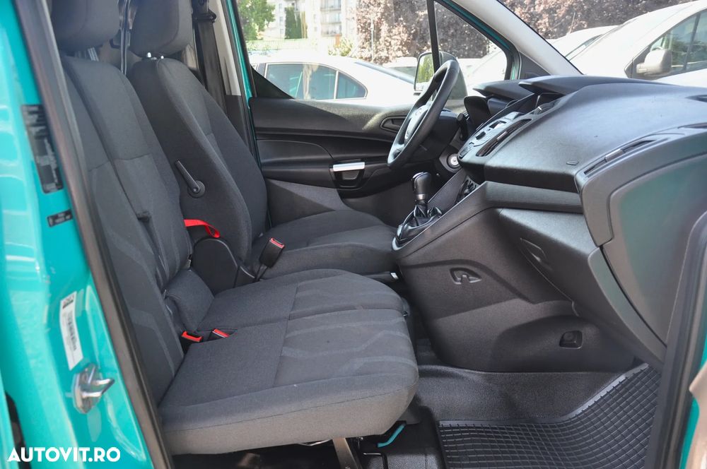 Ford Transit Connect L2H1 Van - 12