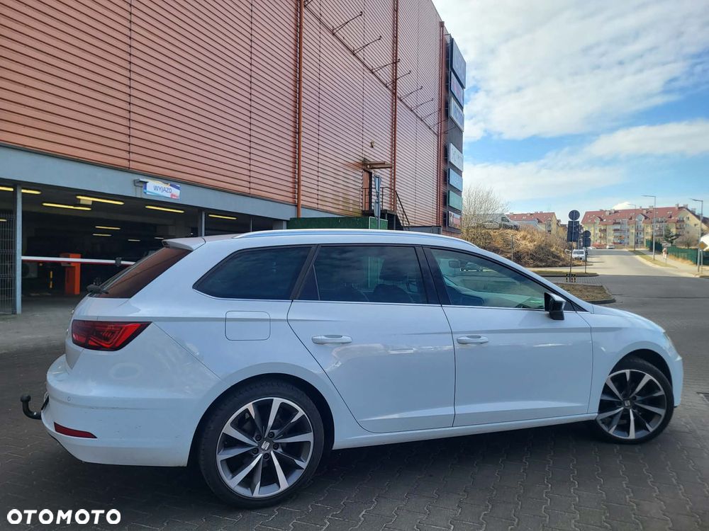 Seat Leon Sportstourer 2.0 TDI Start&Stop DSG XCELLENCE - 19
