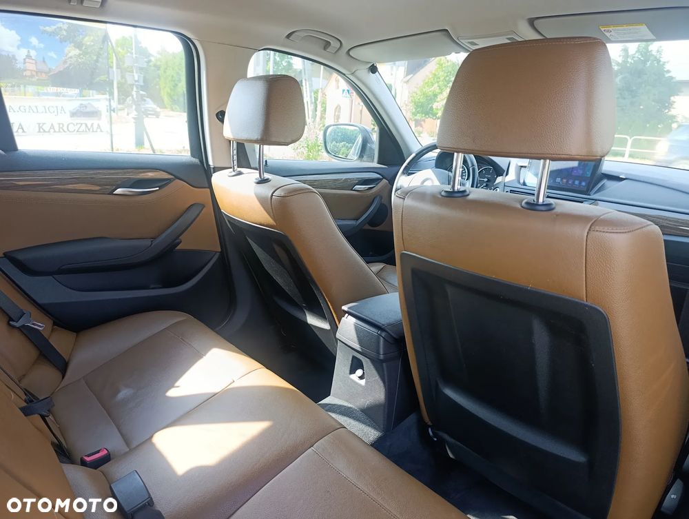 BMW X1 sDrive18d xLine - 18