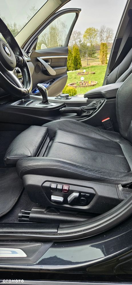 BMW Seria 3 320i - 16