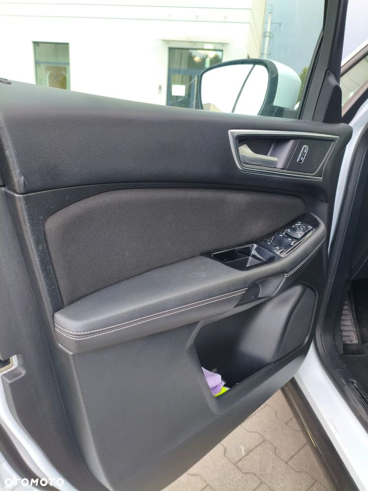 Ford Galaxy 2.0 TDCi Titanium - 24