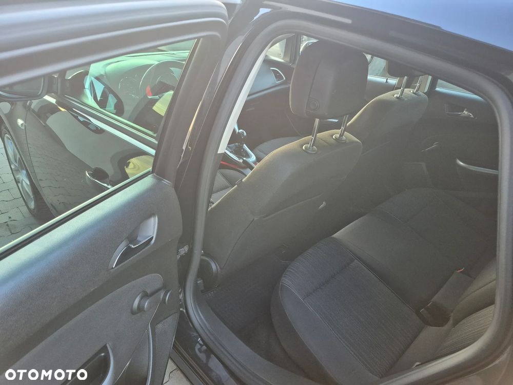 Opel Astra 1.4 Turbo Edition - 10