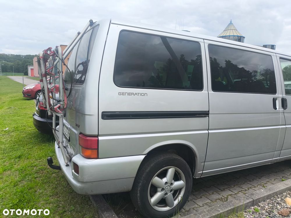 Volkswagen Multivan - 16