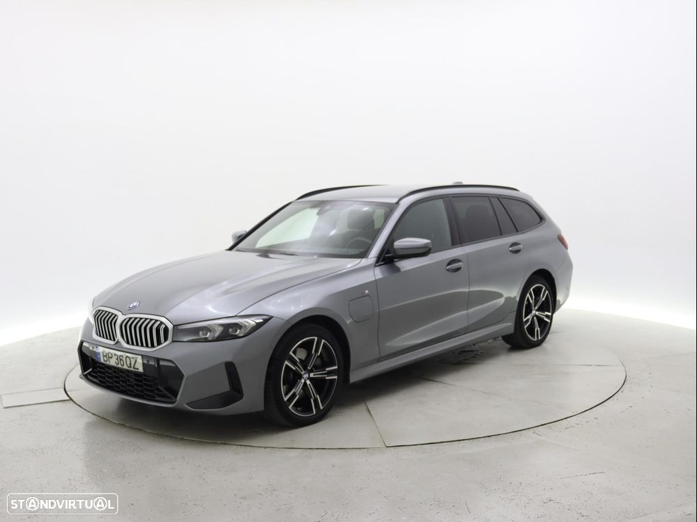 BMW 330 e Pack Desportivo M Auto - 1