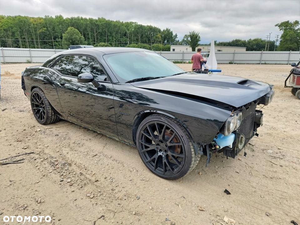 Dodge Challenger - 5