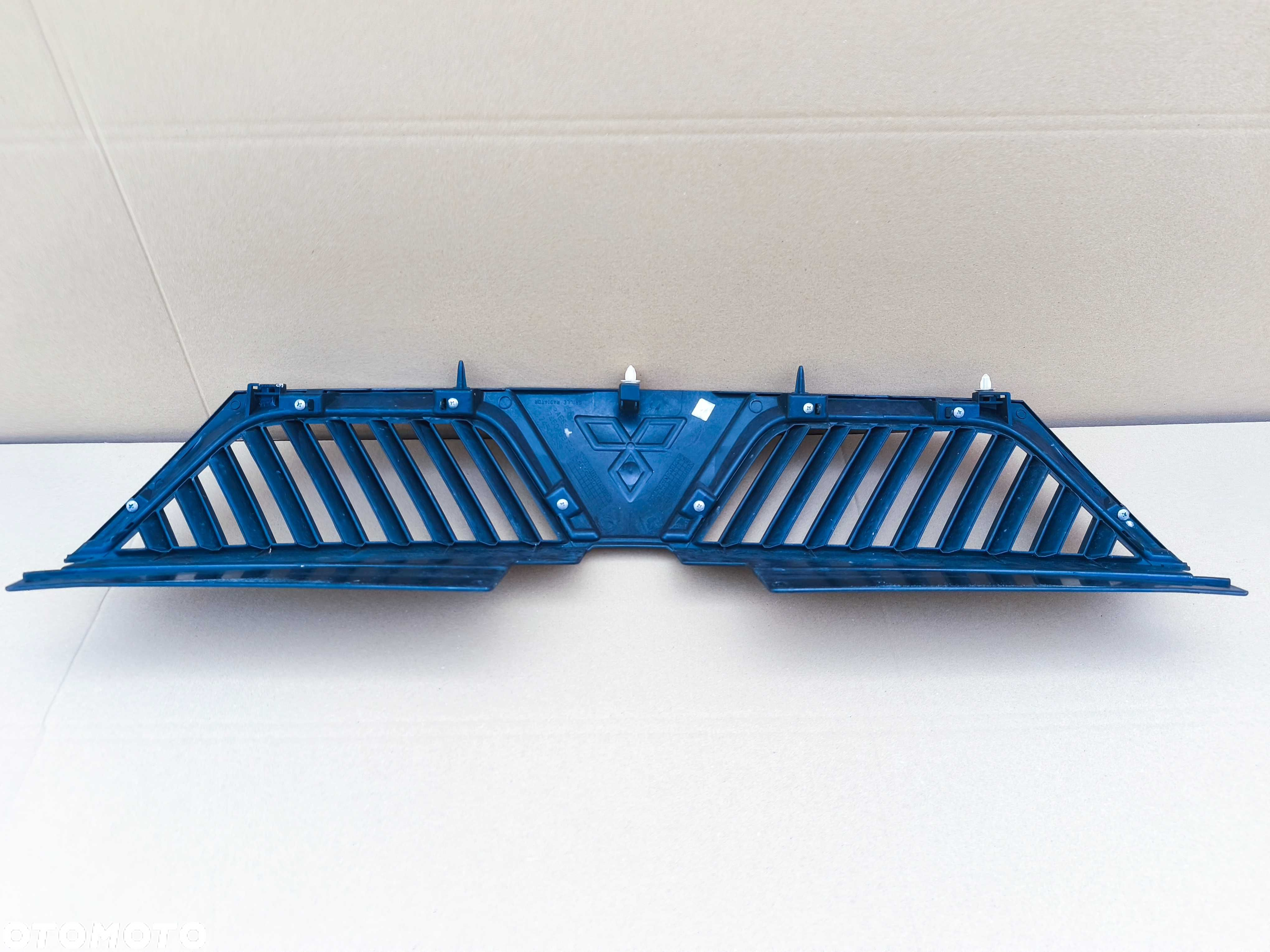 Mitsubishi Outlander 06-10 II 2 grill gril atrapa znaczek - 7