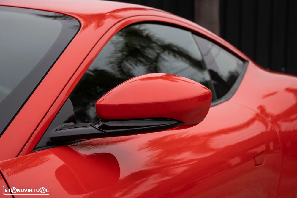 Ferrari Roma 3.9 Twin-Turbo V8 - 12