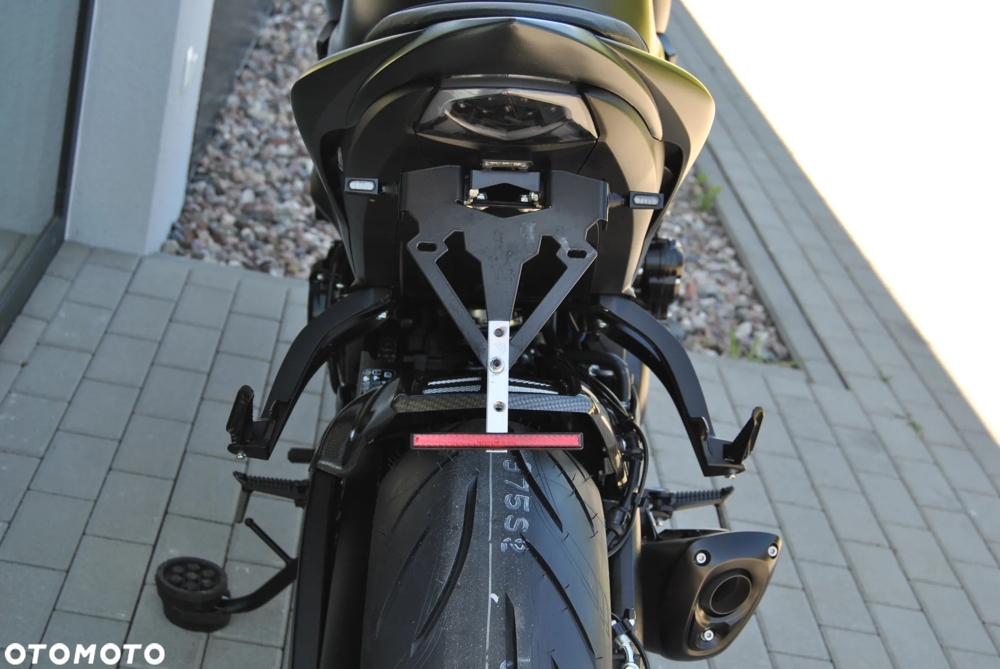 Suzuki GSX - 38