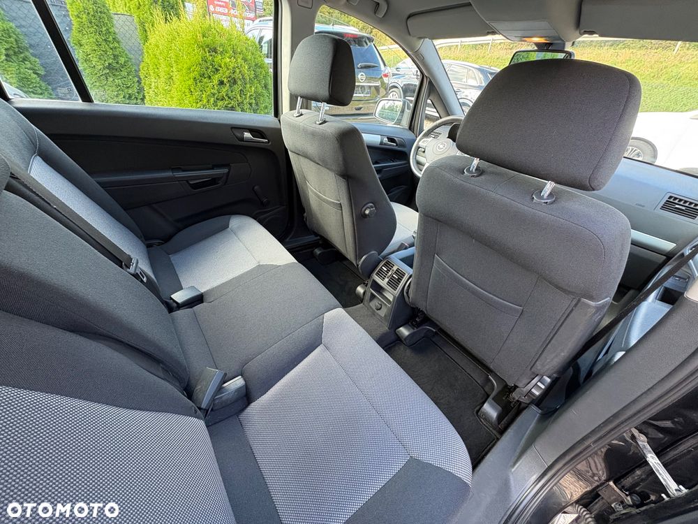 Opel Zafira 1.6 Cosmo - 24