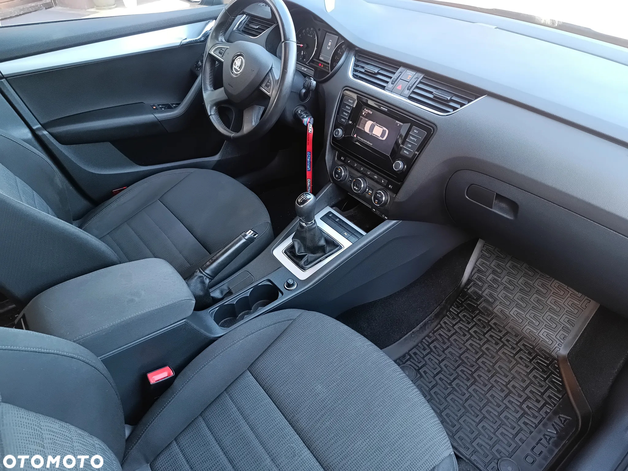 Skoda Octavia 1.6 TDI DPF Ambiente - 16