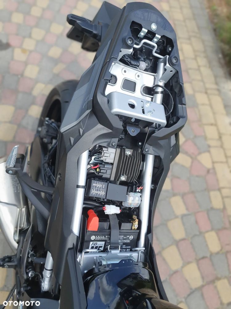 Suzuki GSX 1000 - 15