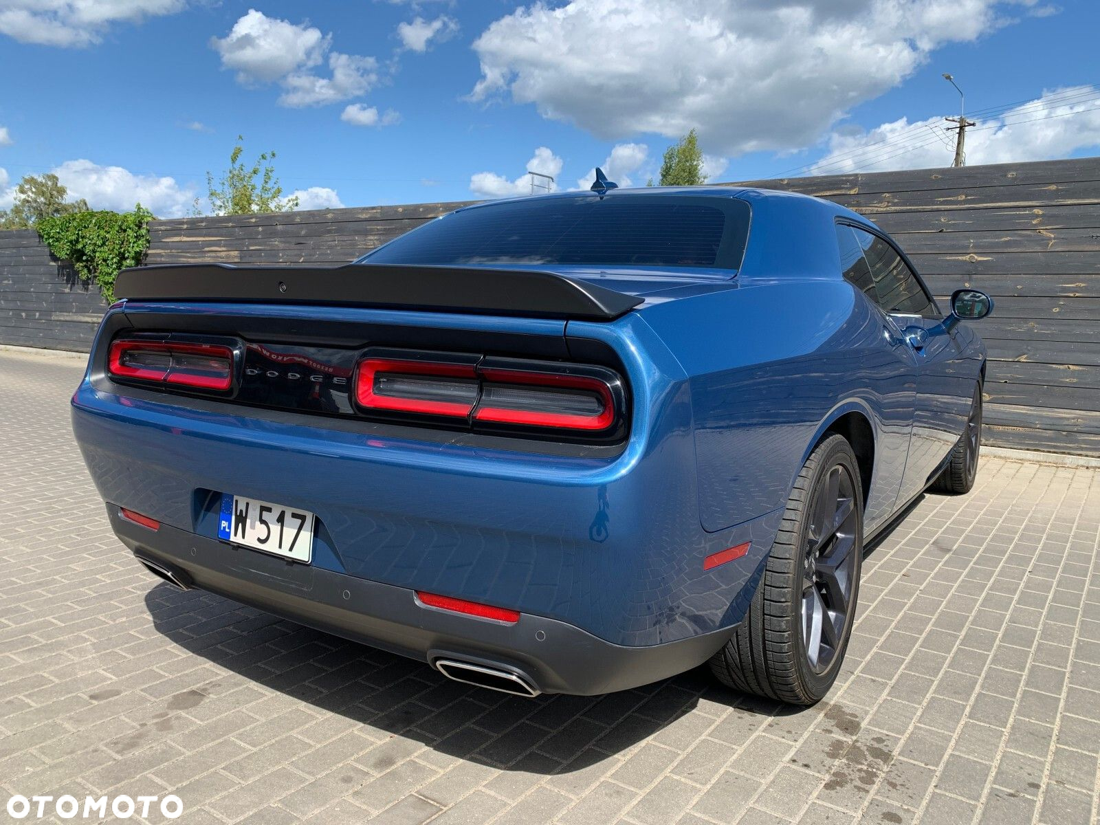 Dodge Challenger - 19