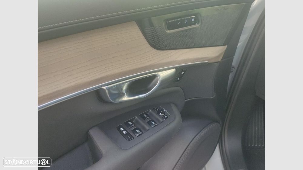 Volvo XC 90 2.0 T8 PHEV Plus Dark AWD - 18