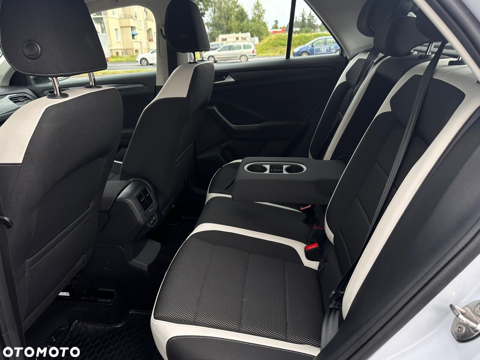 Volkswagen T-Roc 2.0 TDI SCR DPF Premium - 29