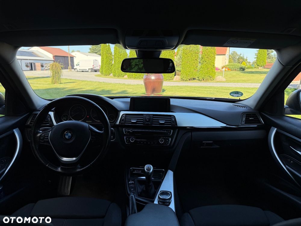 BMW Seria 3 318d DPF Touring Edition Sport - 7
