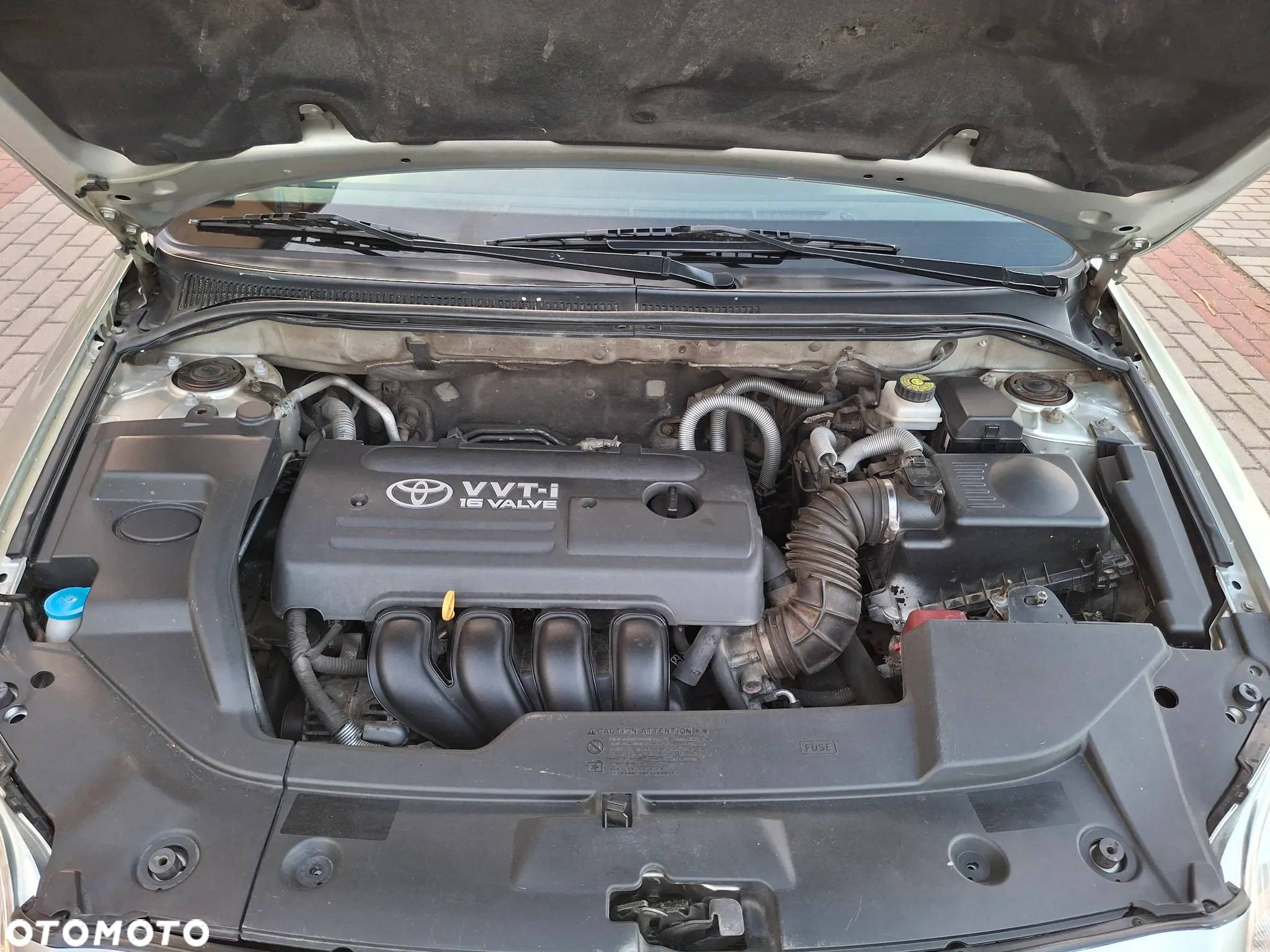 Toyota Avensis 1.8 VVT-i Combi Executive - 30