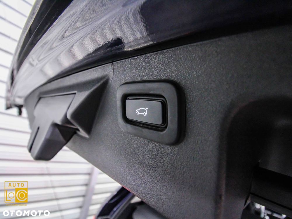 Land Rover Discovery Sport 2.0 D180 SE - 13