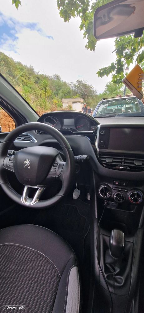 Peugeot 208 PureTech 82 Style - 11