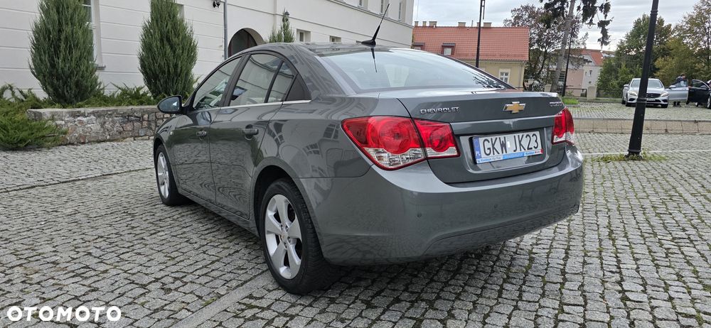 Chevrolet Cruze 1.8 LT+ - 8
