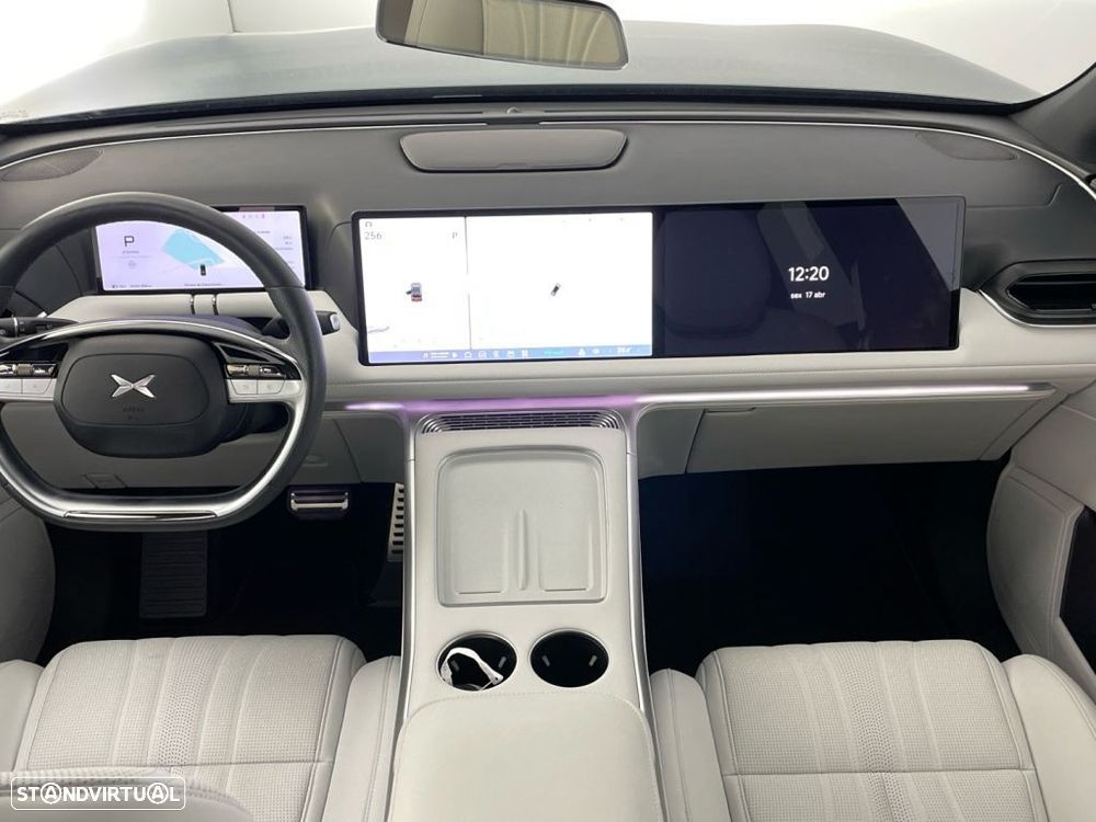 Xpeng G9 98 kWh AWD Performance + Gancho de Reboque - 9