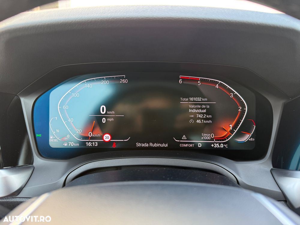 BMW Seria 3 320d Aut. Sport Line - 40