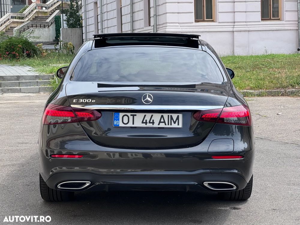 Mercedes-Benz E - 5
