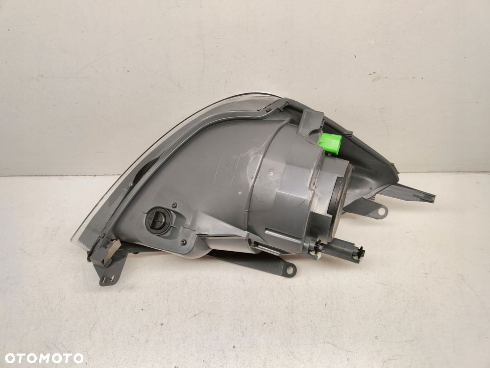 lampa przód lewa 6s61-13w030-cd ford fiesta mk6 - 3