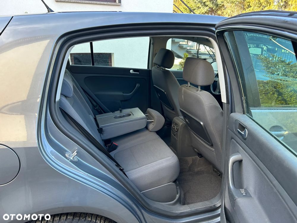 Volkswagen Golf Plus 2.0 FSI Comfortline - 9