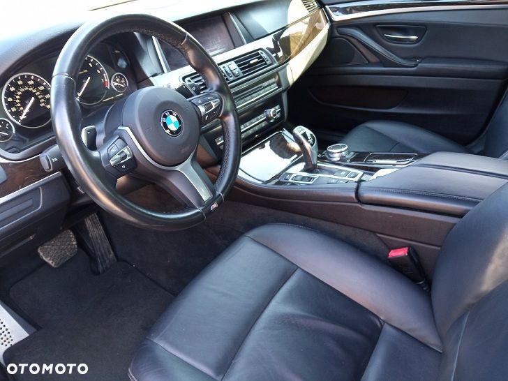 BMW Seria 5 528i xDrive - 12