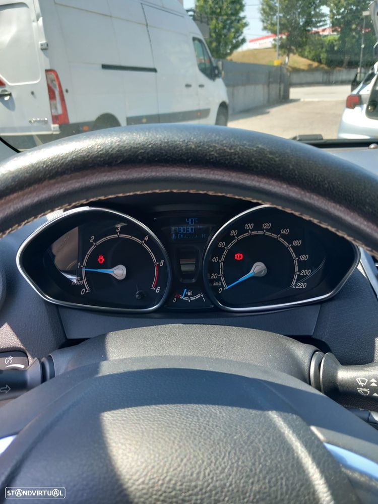 Ford Fiesta 1.5 TDCi STLine - 14