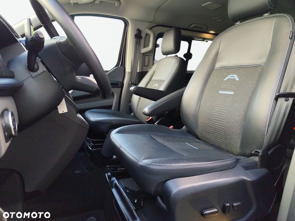 Ford Tourneo Custom - 10