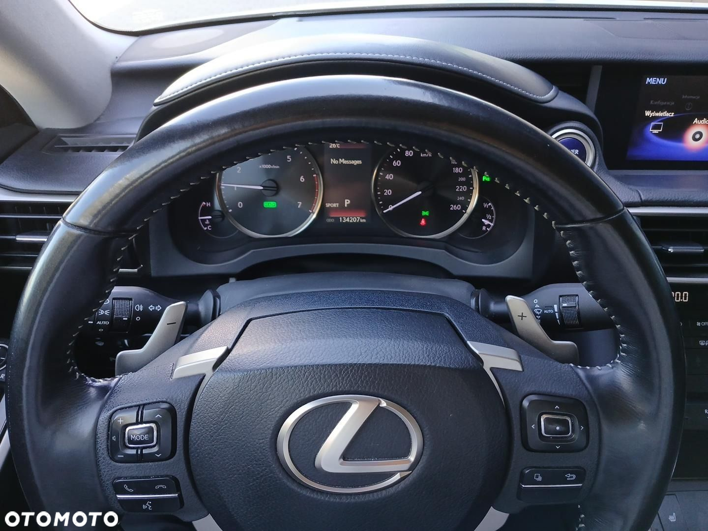 Lexus IS - 12